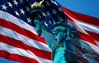 美國國家利益豁免移民